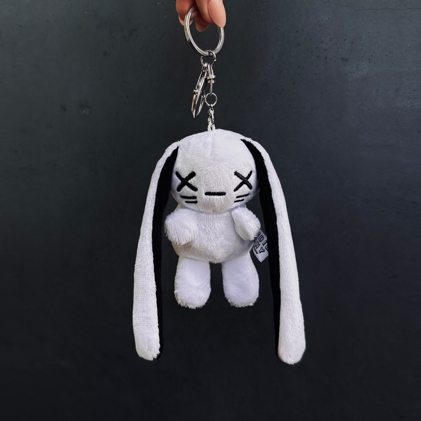 ZOMBIE BUNNY PLUSHIE KEYCHAIN