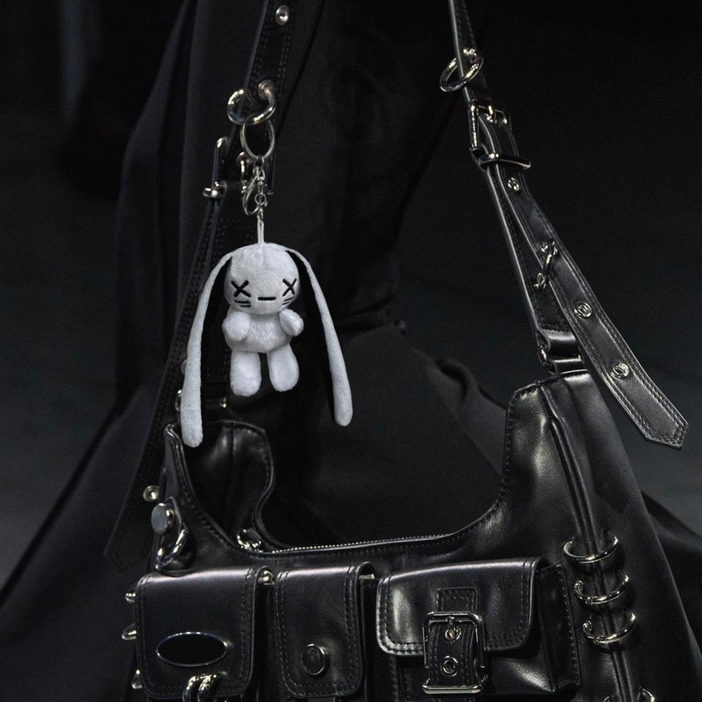 ZOMBIE BUNNY PLUSHIE KEYCHAIN